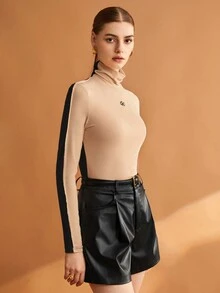 BizChic Cổ cao Đồ họa Chữ cái Áo thun - màu đen - Xem 6