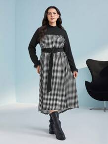 Mulvari Talla grande Vestido con cinturón con estampado de pata de gallo de peluche puño - Negro - Ver 2