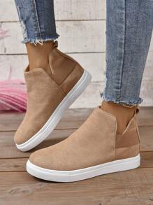 女性卡其色閒暇運動鞋帶彈性和平跟,理想適用於戶外運動和休閒穿戴