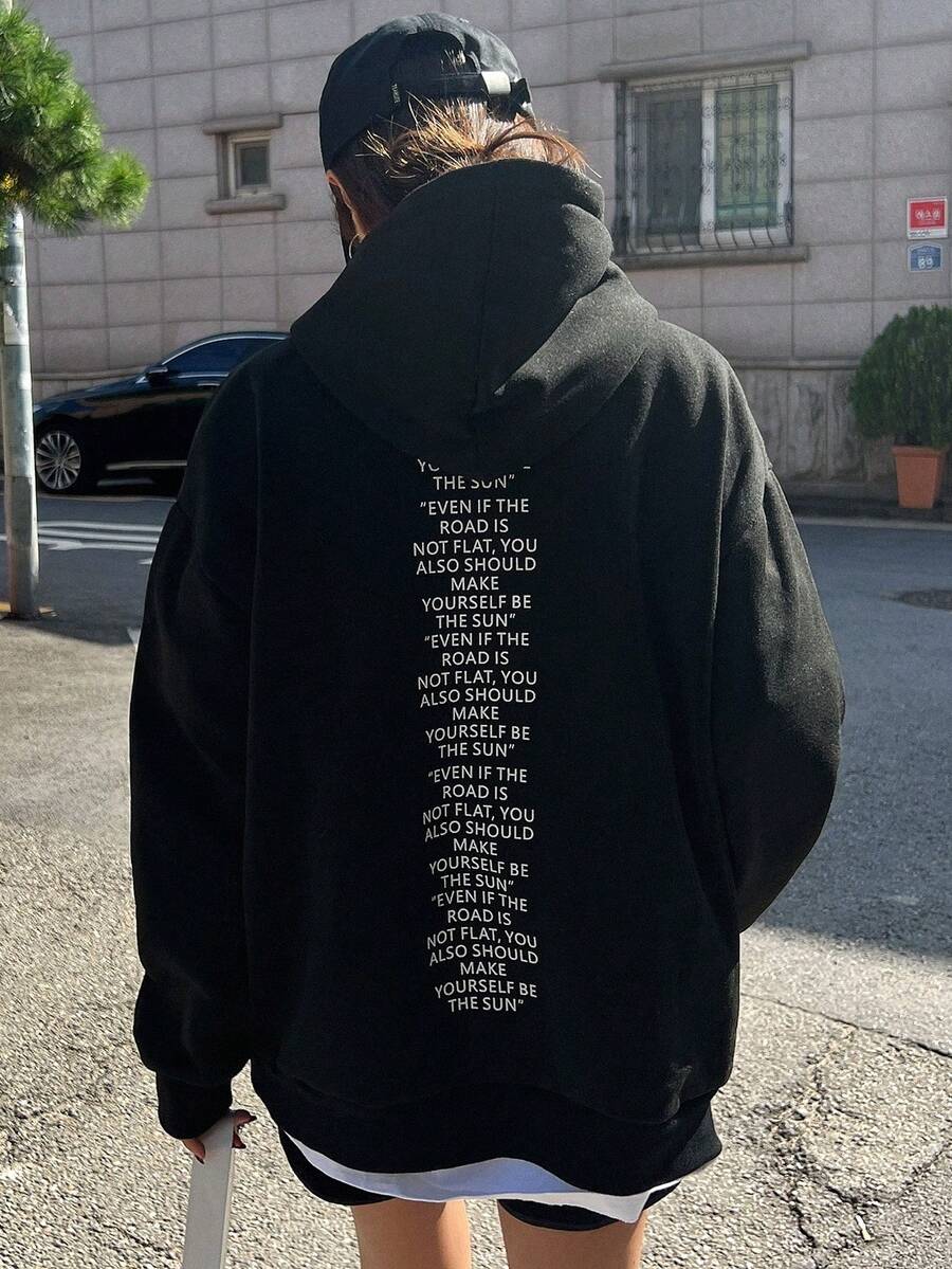 Dazy Star 標語圖案落肩袖抽繩連帽衫 - 黑色 - 查看 1