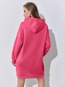 SHEIN EZwear 標語圖案袋鼠口袋落肩袖抽繩連帽洋裝 - 玫紅色 - 查看 2
