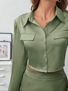 SHEIN Frenchy 翻蓋細節短款襯衫和半身裙