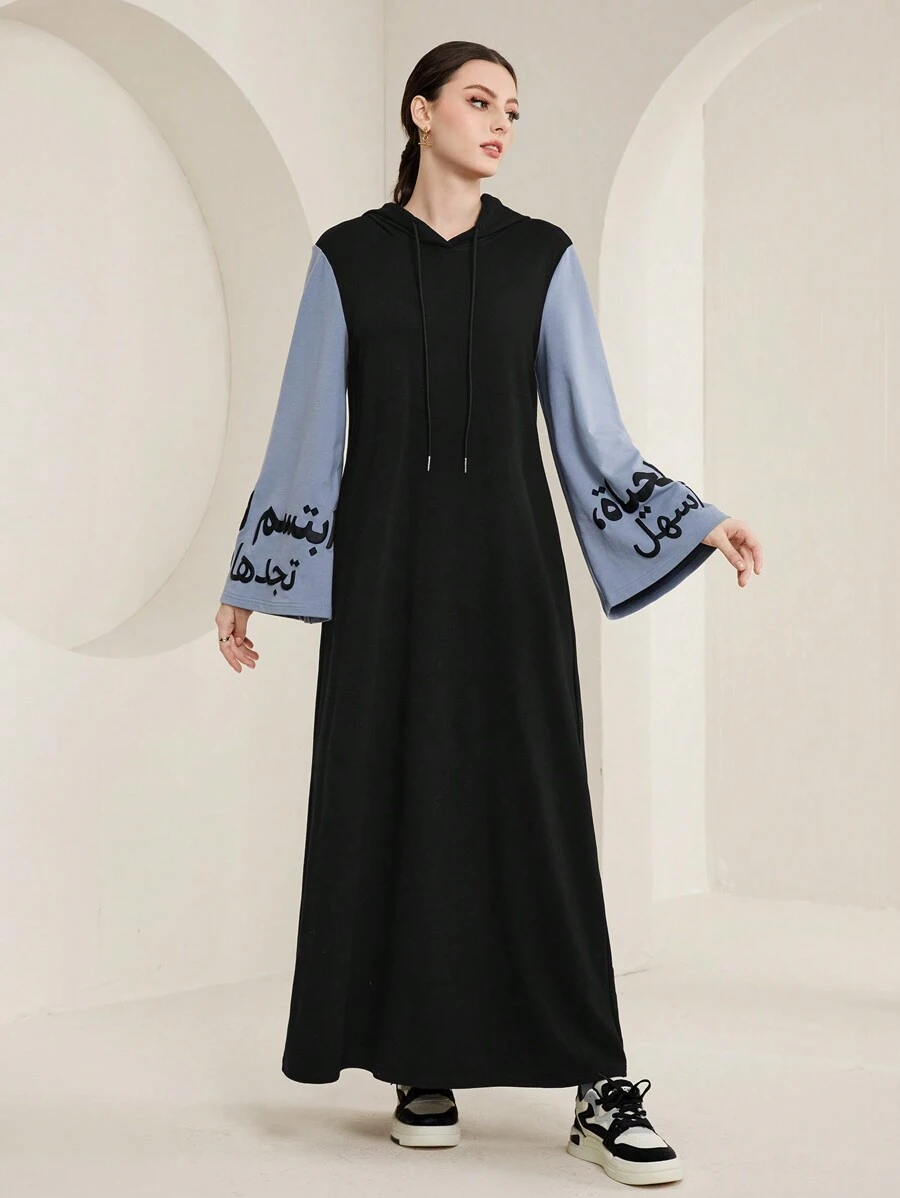 Seusyu In Khẩu hiệu tay áo lá sen Dây rút Đầm có mũ - Nhiều màu - Xem 1