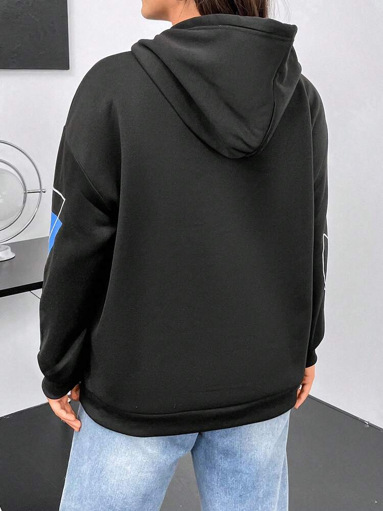 Plus Size Geo Print Kangaroo Pocket Drop Shoulder Drawstring Sweatshirt