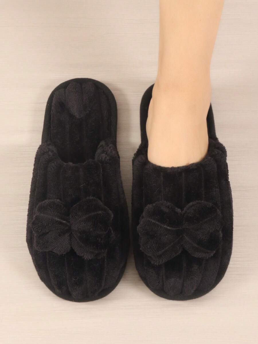 女士冬季保暖拖鞋，鞋底柔软轻便，饰有蝴蝶结，毛绒绒的，蓬松的拖鞋 - 黑色 - 查看 1