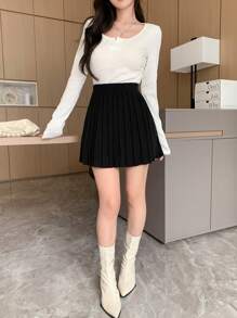 Dazy Star Solid Pleated Sweater Skirt - Black - View 4