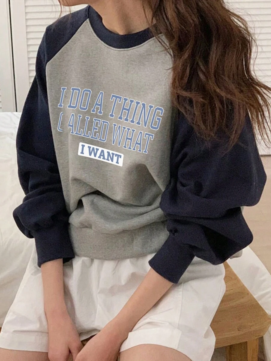 DAZY Đồ họa Chữ cái Tay Raglan Áo chui đầu Oversized - Xám - Xem 1