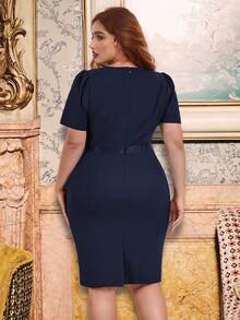 CurvySweet Vestido Corto Entallado Con Adornos Vintage De Manga Corta Y Dobladillo De Volantes - Azul Marino - Ver 2