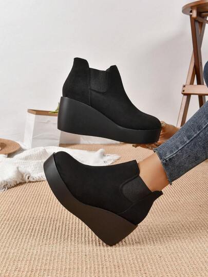 秋冬女装时尚大码新款黑色切尔西聚氨酯坡跟厚底防水踝靴和短靴，女靴