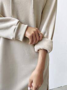 Chiquease 标语图案落肩连帽运动衫连衣裙 不完美也没关系，长袖上衣 - 卡其色 - 查看 5