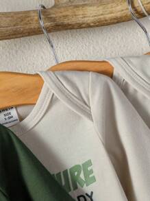 SHEIN Baby Boy Car Print Bodysuit & Camo Print Pants & Jumpsuit & Hat & Bibs & Gloves & Blanket