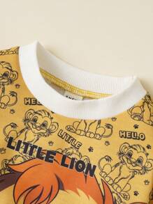 SHEIN 寶寶男孩2入組休閒街頭風格獅印長袖上衣和褲套裝,適合秋冬戶外活動