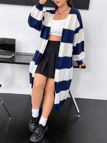 Flirla Cárdigan de hombros caídos en dos tonos de talla grande - Azul y blanco - Ver 7