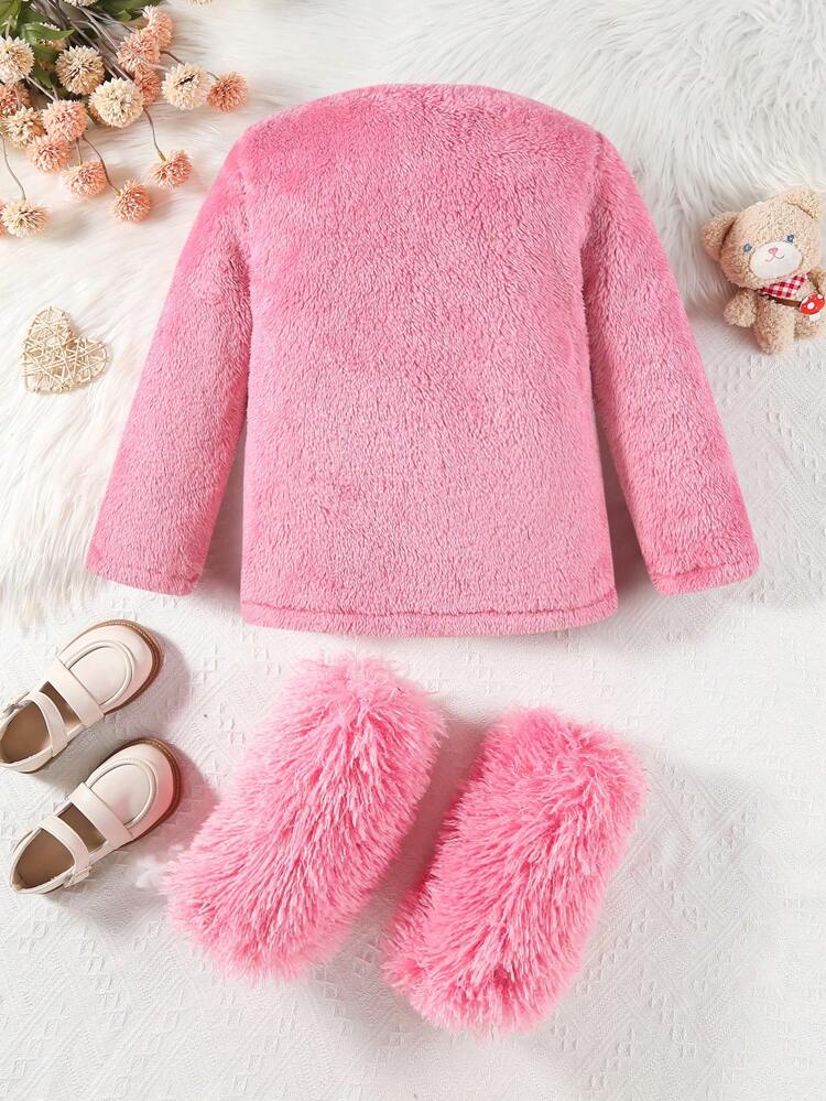 Young Girl 1pc Fuzzy Coat & Cartoon Graphic Tee & Footmuffs