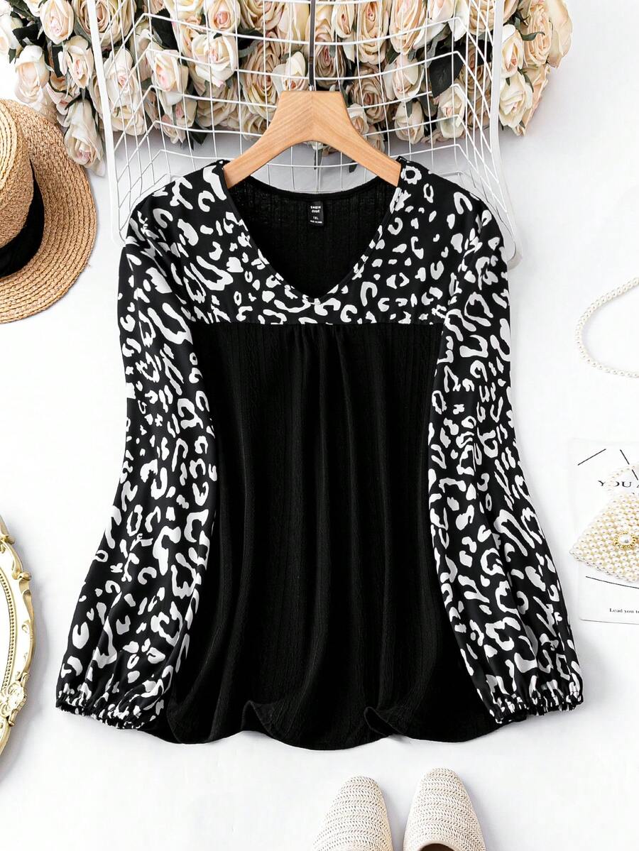 SHEIN LUNE Plus Graphic Print Lantern Sleeve V Neck Top - Black - View 1