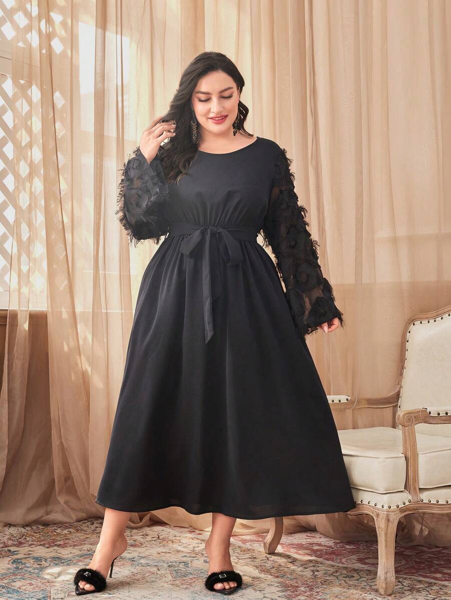 Mulvari 大碼毛茸茸袖繫腰帶洋裝 - 黑色 - 查看 1