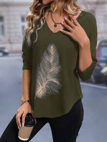 SHEIN LUNE Camiseta de hombros caídos con estampado de pluma - Verde militar - Ver 4