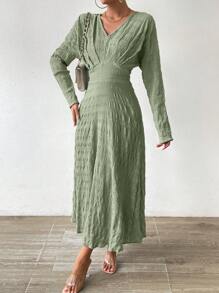 SHEIN Privé Chất rắn Cổ v Váy chữ A - màu xanh lá - Xem 3