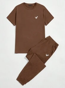 SHEIN Hombres Conjunto de pijama pantalones con camiseta con estampado de dibujo - Café integral - Ver 1