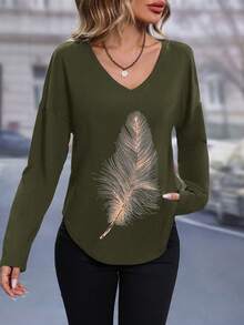 SHEIN LUNE Camiseta de hombros caídos con estampado de pluma - Verde militar - Ver 5