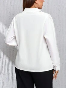 SHEIN Privé 大碼素色前紐扣襯衫 - 白色 - 查看 2