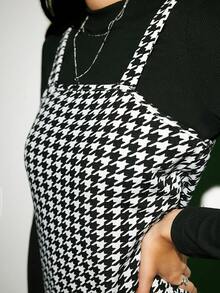 SHEIN MOD 條紋針織T恤和千鳥格吊帶洋裝 - 黑與白 - 查看 5