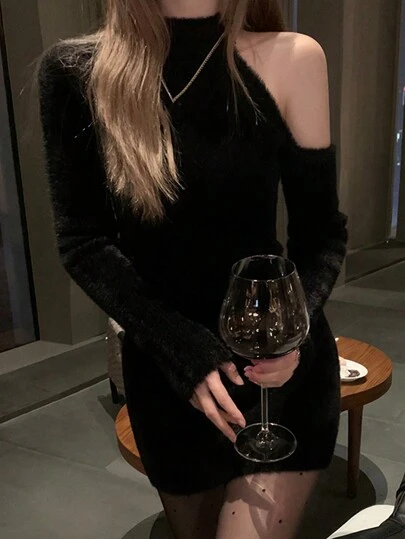 女士纯色露肩性感约会夜必备毛衣连衣裙