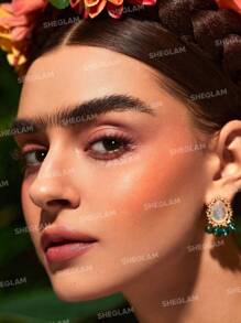 Frida Kahlo X SHEGLAM Self Portrait 奶油腮红-现代女性奶油粉状腮红持久高色素保湿自然发光轻盈柔软光滑腮红促销新年礼物红色腮红 - Modern Woman - 查看 3