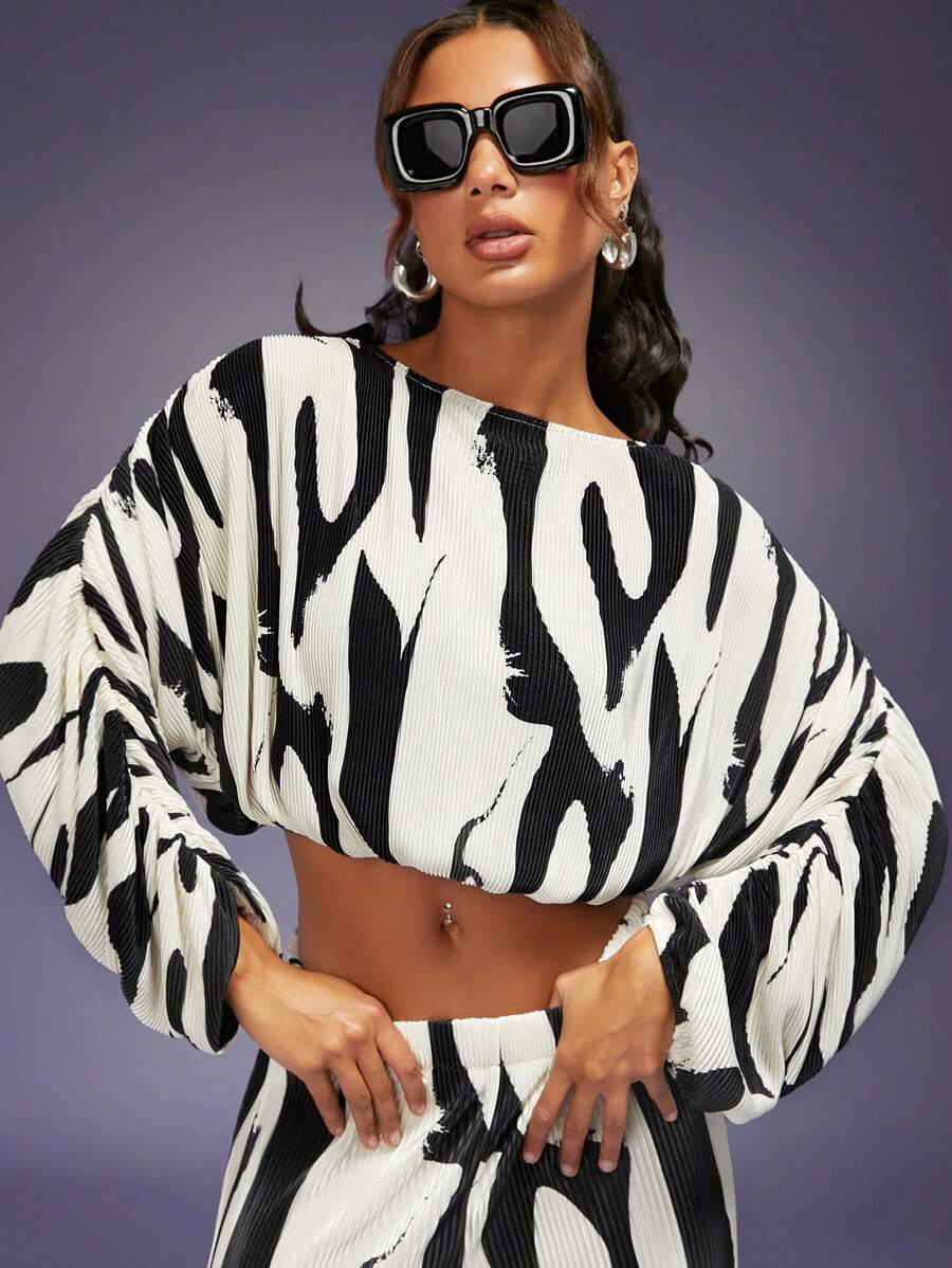 SHEIN Unity 抽象印花百褶皱短款上衣 - 黑與白 - 查看 1