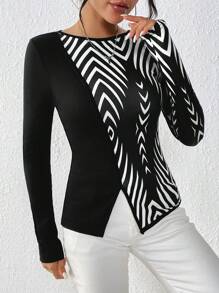 SHEIN Privé Geo Print Split Hem Tee - Black and White - View 3