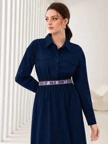 Seusyu 字母飾帶翻蓋細節襯衫連身裙 - 寶藍色 - 查看 3