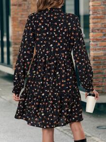 EMERY ROSE Vestido smock con estampado floral de cuello de muesca bajo con fruncido - Multicolor - Ver 2