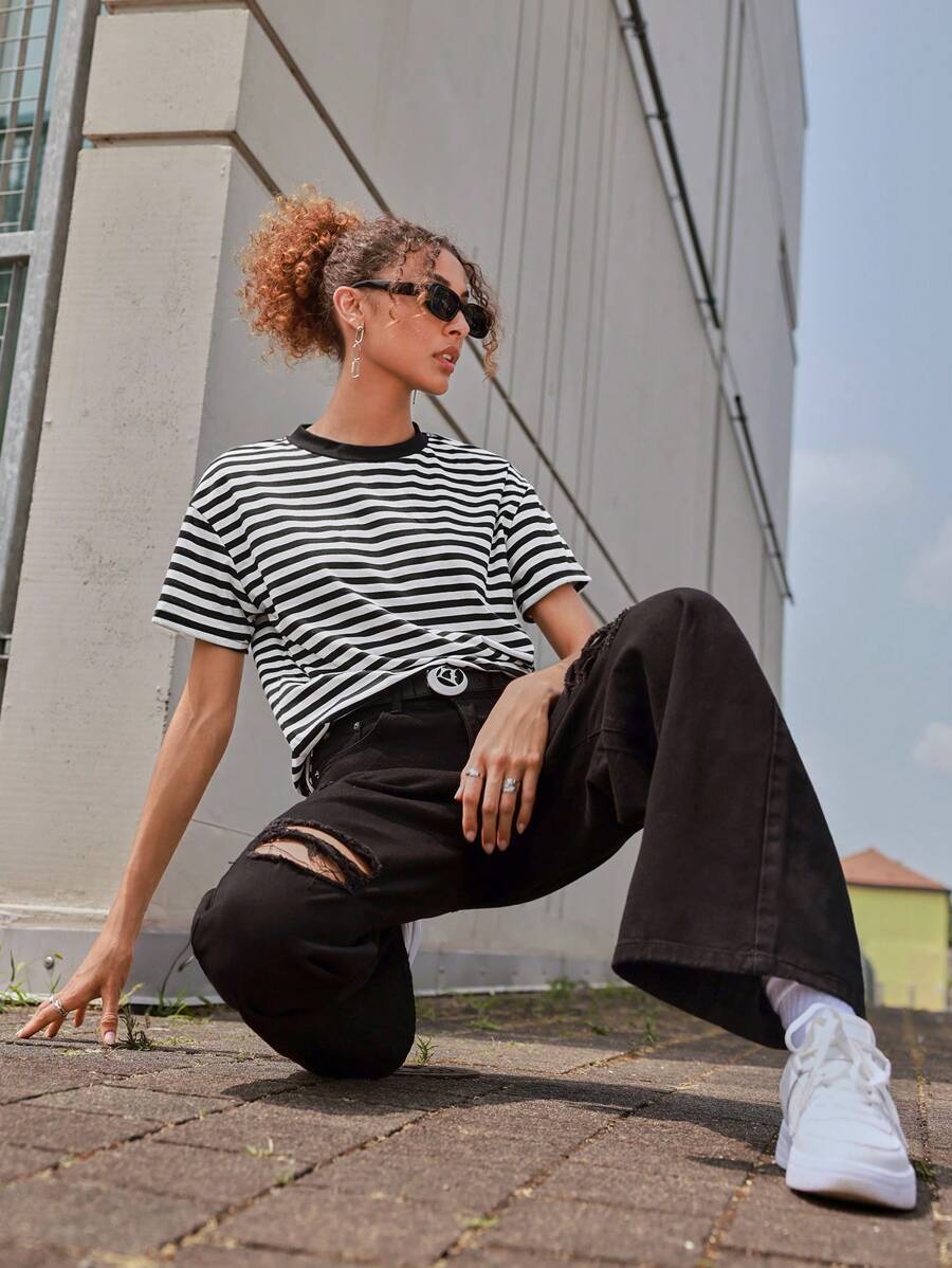 SHEIN EZwear Striped Print Drop Shoulder Tee - Black and White - View 1