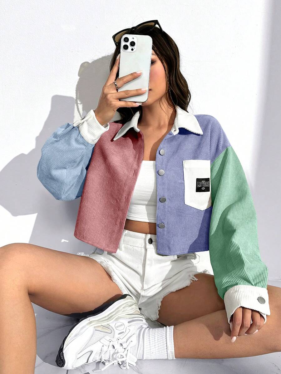 SHEIN EZwear Áo khoác ngắn cài nút có túi vá chữ bằng vải nhung kẻ cho mùa thu/đông - Nhiều màu - Xem 1