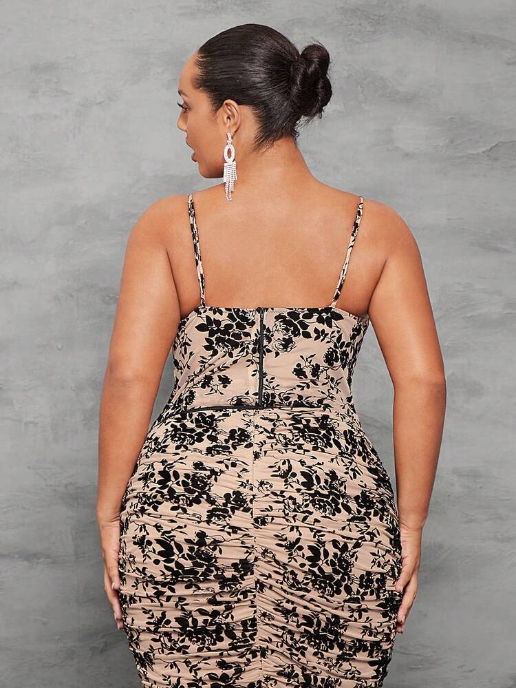 Plus Size Color Block Flower Pattern Tight-Fit Camisole Top With Edging Detail For Summer