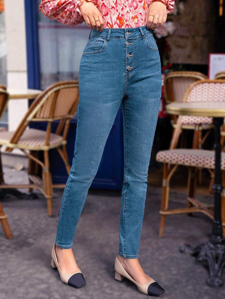 SHEIN Frenchy Jeans ajustados con botón