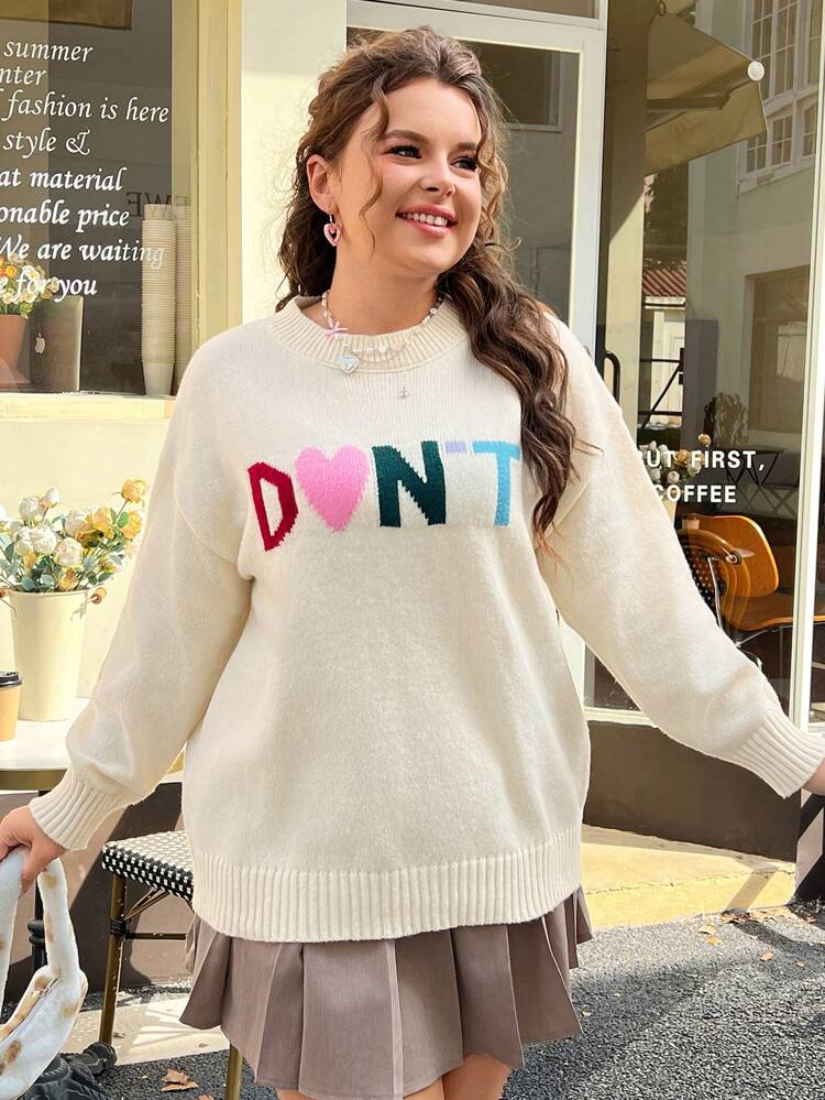 Plus Letter & Heart Pattern Drop Shoulder Sweater