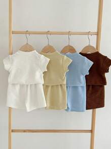 Roupa de Verão Xadrez em Plissado para Meninos e Meninas, de Manga Curta, 2 Peças para Escola e Atividades ao Ar Livre - Marrom Chocolate - Ver 2