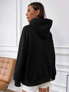 SHEIN Unity Khẩu hiệu & Đồ họa hoa Túi kangaroo Thả vai Hoodie - màu đen - Xem 2