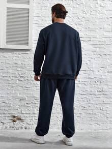 Manfinity Homme Men Plus Letter Graphic Sweatshirt & Sweatpants - Navy Blue - View 2