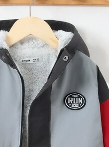 SHEIN 男小童休閒柔軟的舒服的連帽夾克帶長毛絨襯墊和白色字母拼貼適用於秋天和冬天 - 黑色 - 查看 6