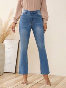 女式斜口袋喇叭牛仔褲 - 中等水洗藍 - 查看 1