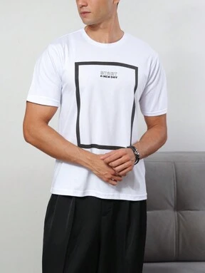 SHEIN Camiseta de Manga Curta Masculina com Estampa