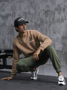 Manfinity Sport Corelite Men Letter Graphic Sports Sweatshirt Men Sweatshirt - Khaki - View 3