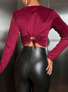 RueChic Tricou decupat cu mânecă lungă cu șnur din spate