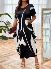 SHEIN LUNE Plus Graphic Print Tee Dress - Black and White - View 3