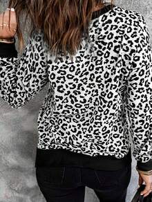 Áo sweatshirt dài tay nữ kiểu dáng thường ngày, họa tiết da báo phối nhiều mảnh - Nhiều màu - Xem 2