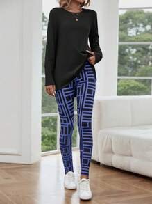 SHEIN LUNE Solid Tee & Geo Print Leggings - Navy Blue - View 5