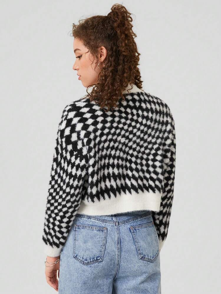 Women's Cardigan With Diamond Pattern