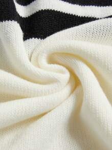SHEIN BASICS 大碼條紋拼接圖案小高領落肩袖套頭毛衣 - 黑與白 - 查看 7